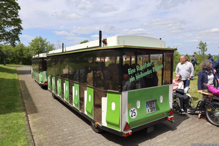 Bimmelbahn beim Stiftsfest 2023 im St. Josefs-Stift Eisingen