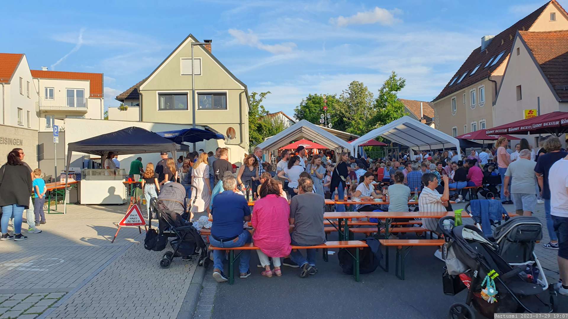 Einweihung des Dorfzentrums in Eisingen beim Dorffest am Backhaus
