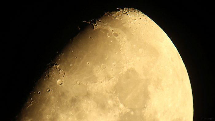 Zunehmender Mond mit Goldenem Henkel am 24. September 2023