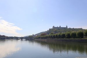 Alte Mainbrücke und Festung Marienberg in Würzburg