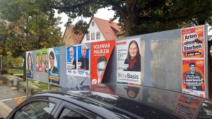 Wahlplakate zur Landtagswahl in Bayern am 8. Oktober 2023