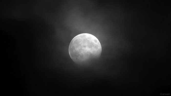 Partielle Mondfinsternis am 28. Oktober 2023 in Mainfranken hinter Wolken