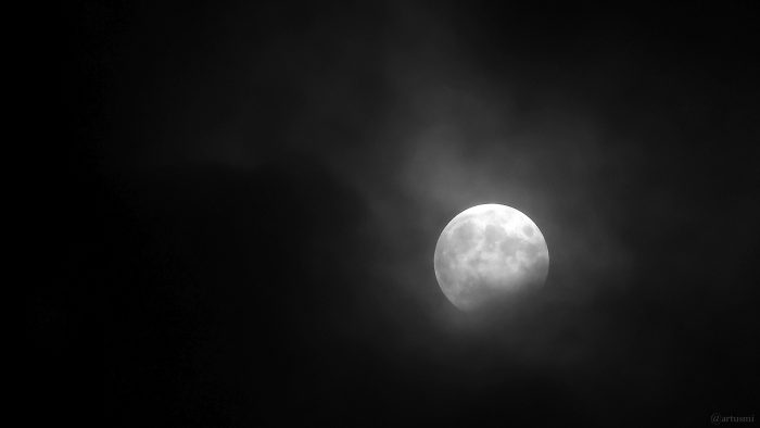 Partielle Mondfinsternis am 28. Oktober 2023 in Mainfranken hinter Wolken