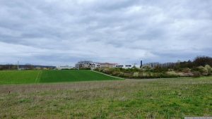 ADAC-Luftrettungsstation mit Christoph 18, Main-Klinik Ochsenfurt und KfH-Nierenzentrum.