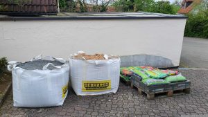 Gesamtlieferung von Baustoffen und Blumenerde