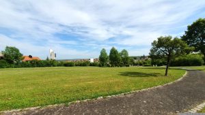 Neuer Friedhof in Eisingen am 2. Mai 2024.