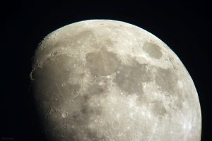 Beobachtung des Goldenen Henkels am zunehmenden Mond am 18. Mai 2024.
