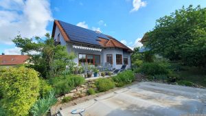 Unser Garten und unsere PV-Anlage am 28. Mai 2024