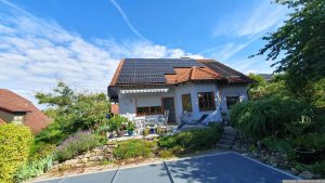 Unser Garten und unsere PV-Anlage am 7. Juli 2024