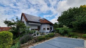 Unser Garten und unsere PV-Anlage am 11. Juli 2024