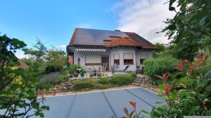 Unser Garten und unsere PV-Anlage am 13. Juli 2024