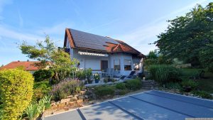 Unser Garten und unsere PV-Anlage am 15. Juli 2024