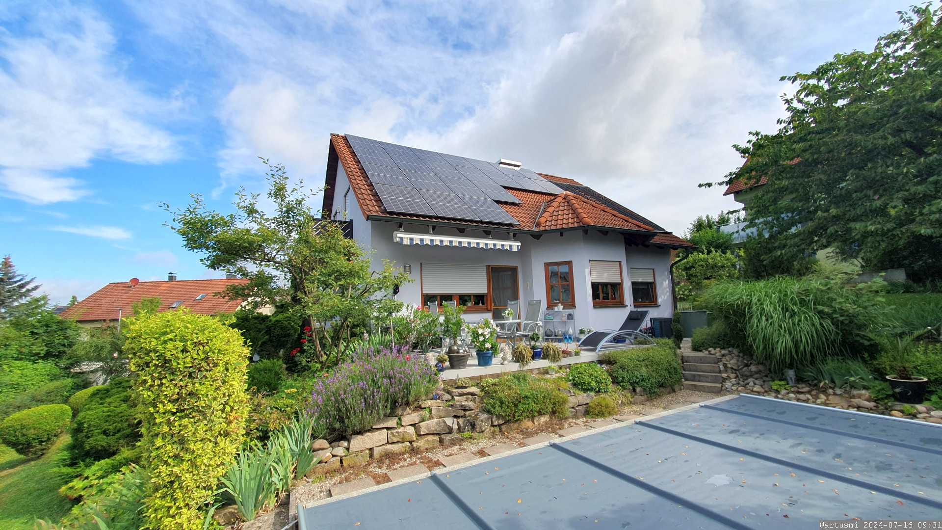 Unser Garten und unsere PV-Anlage am 16. Juli 2024