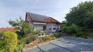 Unser Garten und unsere PV-Anlage am 19. Juli 2024