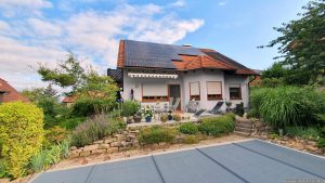 Unser Garten und unsere PV-Anlage am 23. Juli 2024