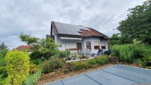 Unser Garten und unsere PV-Anlage am 27. Juli 2024