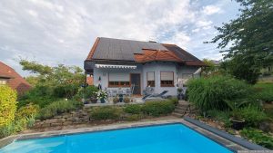 Unser Garten und unsere PV-Anlage am 1. August 2024