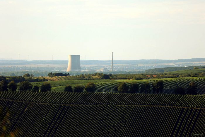 Ehemaliges AKW Grafenrheinfeld am 16. August 2024 nach verschobener Sprengung um 19:28 Uhr.