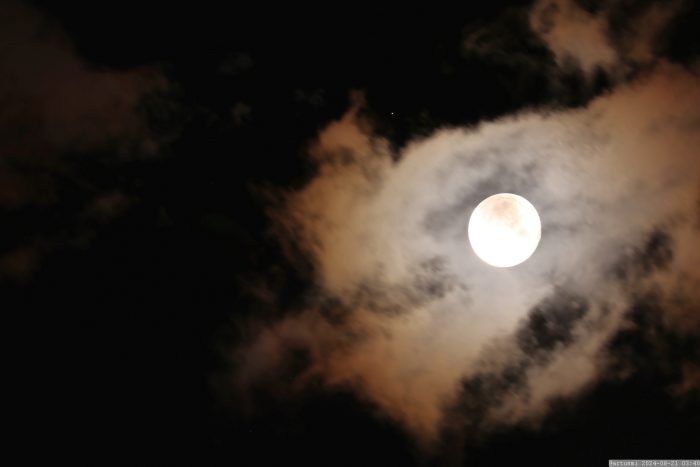 Konstellation Saturn - Mond am 21. August um 03:40 Uhr