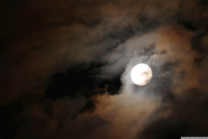Konstellation Saturn - Mond am 21. August um 04:21 Uhr