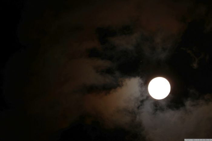 Konstellation Saturn - Mond am 21. August um 04:29 Uhr