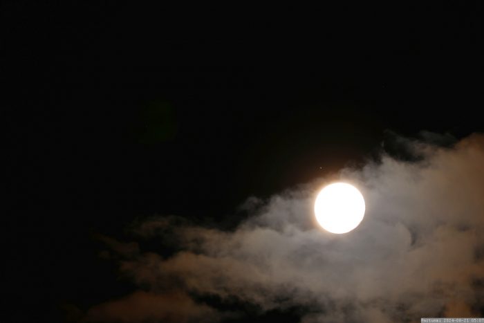 Konstellation Saturn - Mond am 21. August um 05:07 Uhr