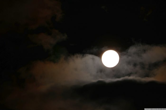 Konstellation Saturn - Mond am 21. August um 05:12 Uhr