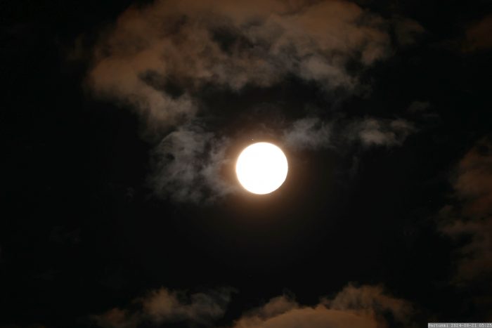 Konstellation Saturn - Mond am 21. August um 05:25 Uhr