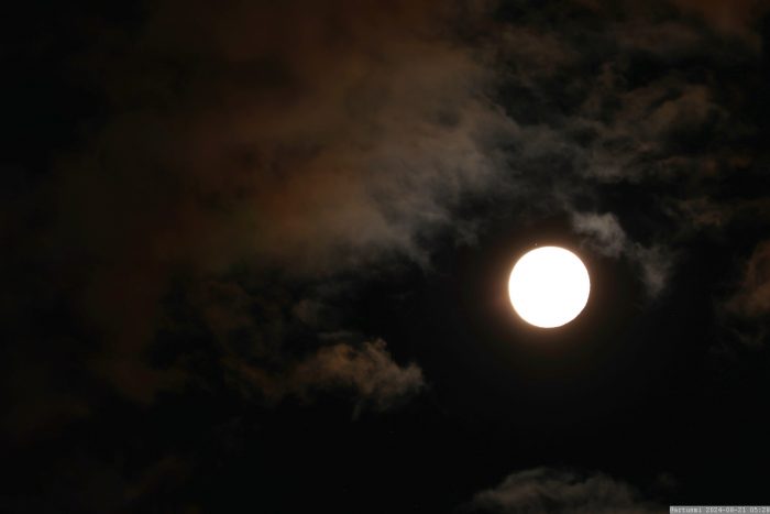 Konstellation Saturn - Mond am 21. August um 05:28 Uhr