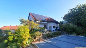 Unser Garten und unsere PV-Anlage am 27. August 2024