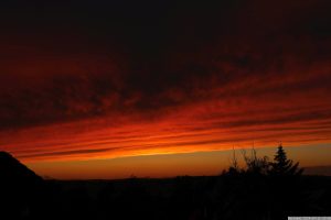 Westhimmel in Eisingen nach dem Sonnenuntergang am 11. September 2024