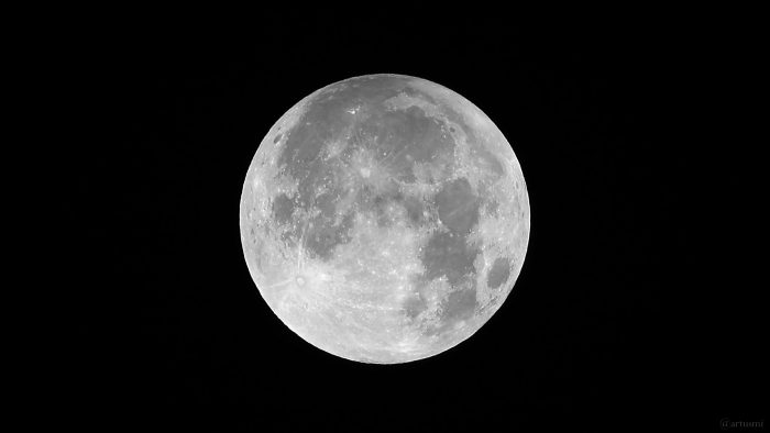 Vollmond im Halbschatten am 18. September 2024