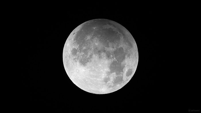 Vollmond im Halbschatten am 18. September 2024