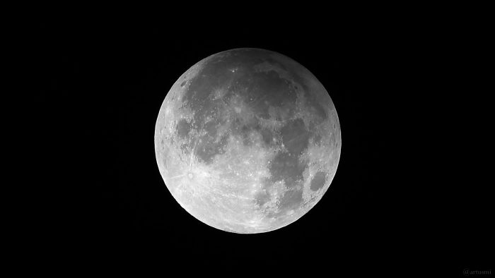 Vollmond im Halbschatten am 18. September 2024