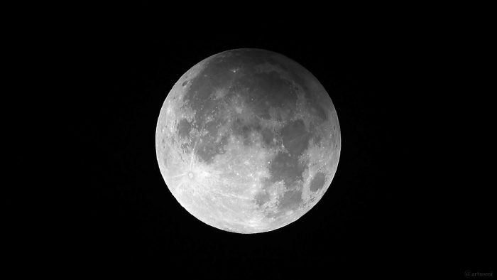 Vollmond im Halbschatten am 18. September 2024
