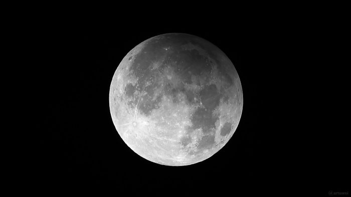 Vollmond im Halbschatten am 18. September 2024