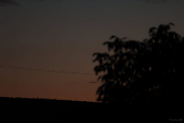 Abendstern Venus am 11. Oktober 2024 um 19:10 Uhr während der Suche nach dem Kometen C/2023 A3 (Tsuchinshan-ATLAS) am Westhimmel von Eisingen