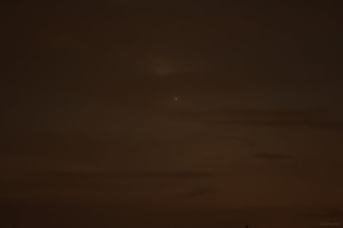 Komet C/2023 A3 (Tsuchinshan-ATLAS) am 13. Oktober 2024 um 20:02 Uhr hinter Wolken