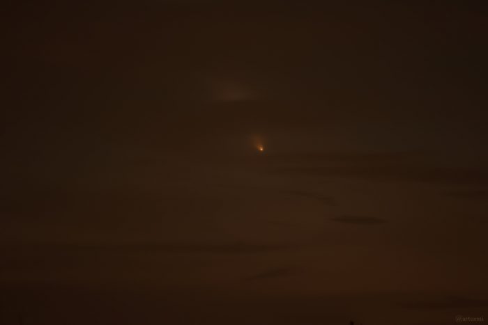 Komet C/2023 A3 (Tsuchinshan-ATLAS) am 13. Oktober 2024 um 20:03 Uhr hinter Wolken
