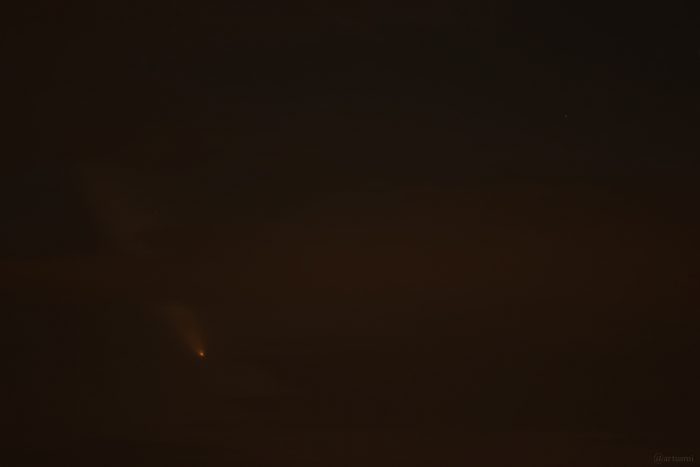 Komet C/2023 A3 (Tsuchinshan-ATLAS) am 13. Oktober 2024 um 20:08 Uhr hinter Wolken