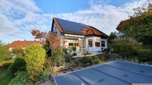 Unser Garten und unsere PV-Anlage am 16. Oktober 2024