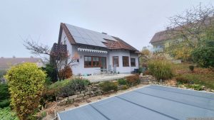 Unser Garten und unsere PV-Anlage am 4. November 2024