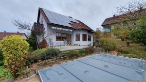 Unser Garten und unsere PV-Anlage am 12. November 2024