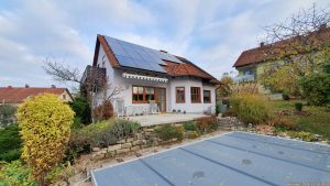 Unser Garten und unsere PV-Anlage am 16. November 2024