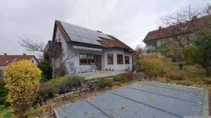 Unser Garten und unsere PV-Anlage am 20. November 2024