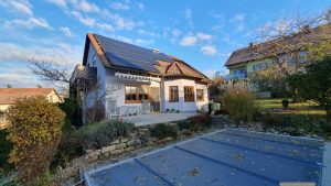 Unser Garten und unsere PV-Anlage am 22. November 2024