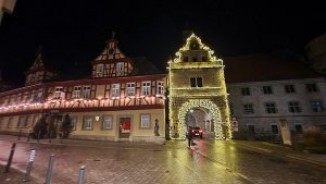 Malerwinkelhaus und Maintor in Marktbreit am 3. Dezember 2024