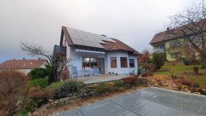 Unser Garten und PV-Anlage am 6. Dezember 2024