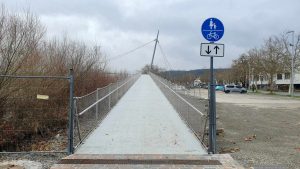 Höchheimer Mainsteg auf Veitshöchheimer Seite am 9. Dezember 2024