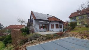 Unser Garten und PV-Anlage am 12. Dezember 2024